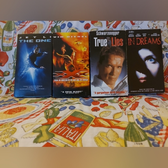 Action Thriller VHS lot Jet Li the one in dreams True Lies Vin diesel XXX 90s - Picture 2 of 3